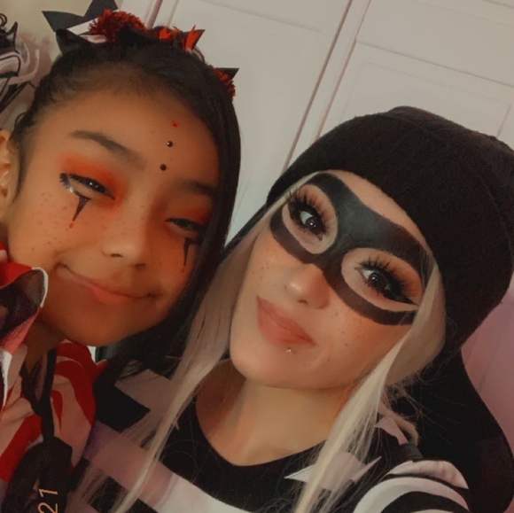 Meet your Posher, Zetta - Picture 3 of 4